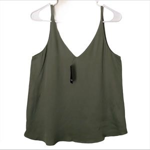 🛍️ Sports Girl Sleeveless Top V Neckline